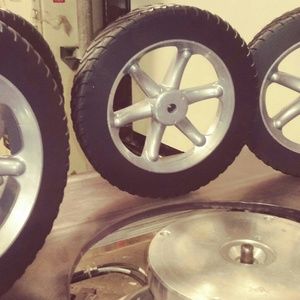 Pressure washer wheels